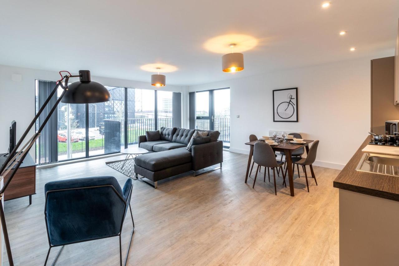 Seven Living Ashford - Modern And Spacious Apartments Luaran gambar