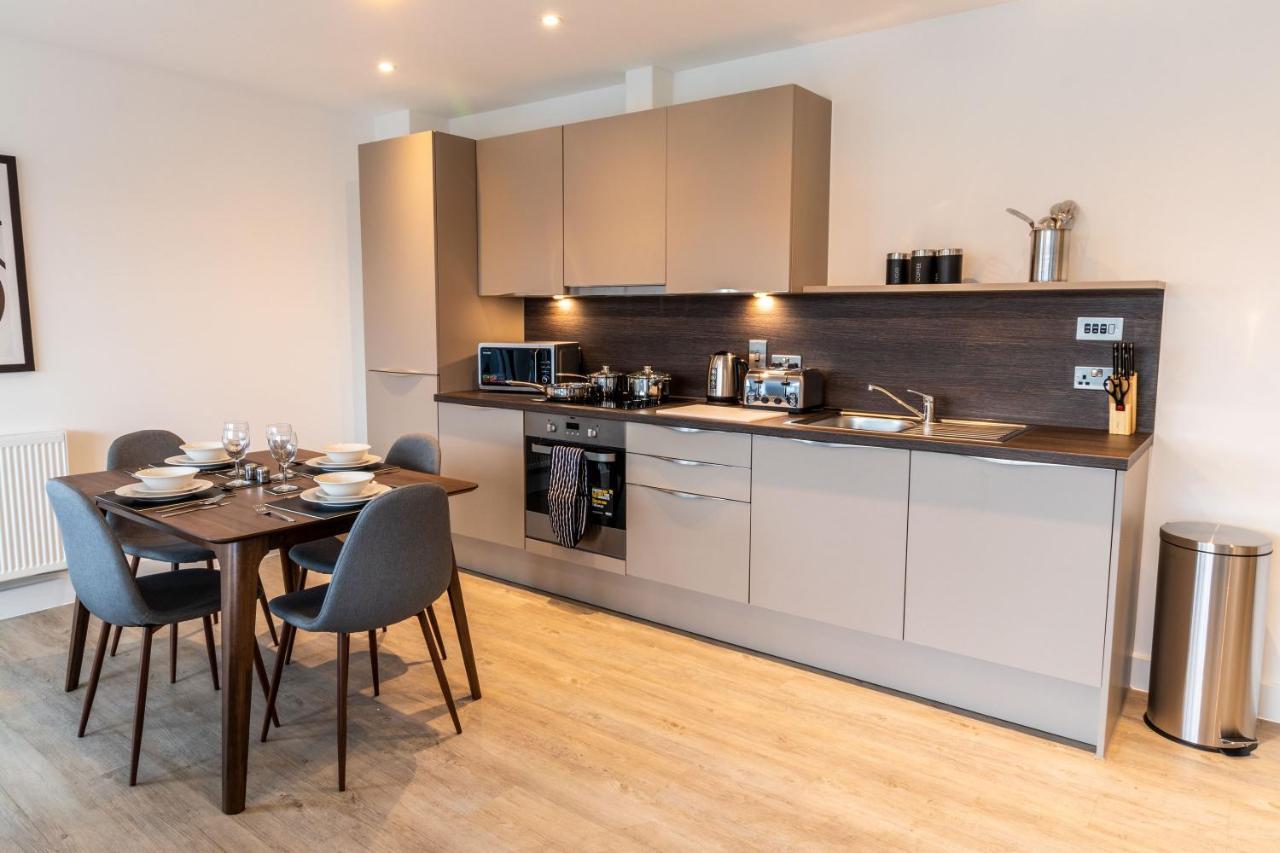 Seven Living Ashford - Modern And Spacious Apartments Luaran gambar