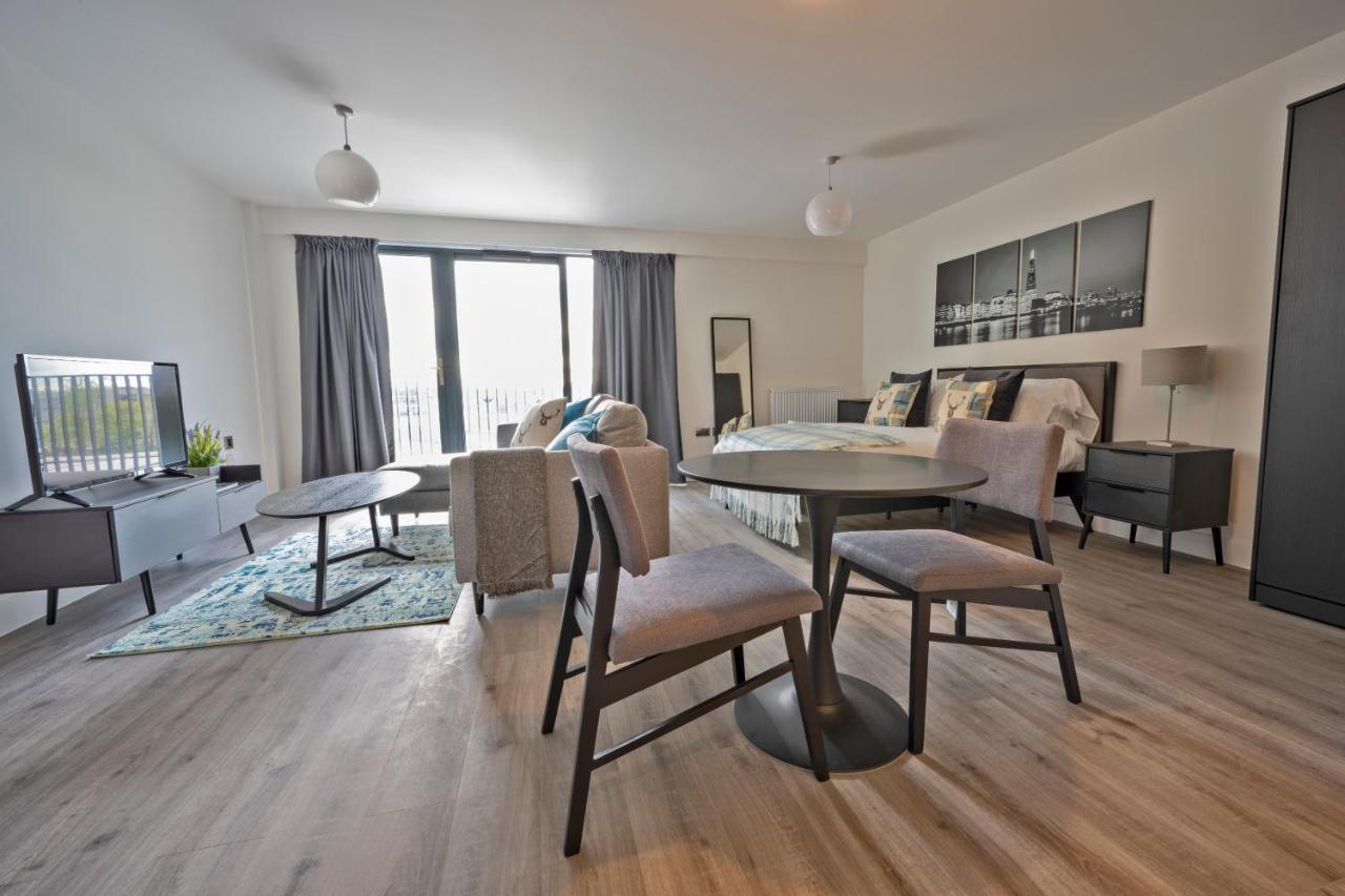 Seven Living Ashford - Modern And Spacious Apartments Luaran gambar